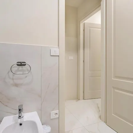 Lusso In Pieno Centro A Due Passi Dalla Stazione * ボローニャ