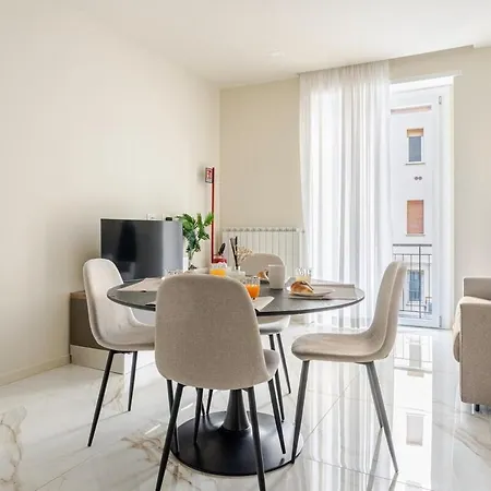 Apartment Lusso In Pieno Centro A Due Passi Dalla Stazione *
