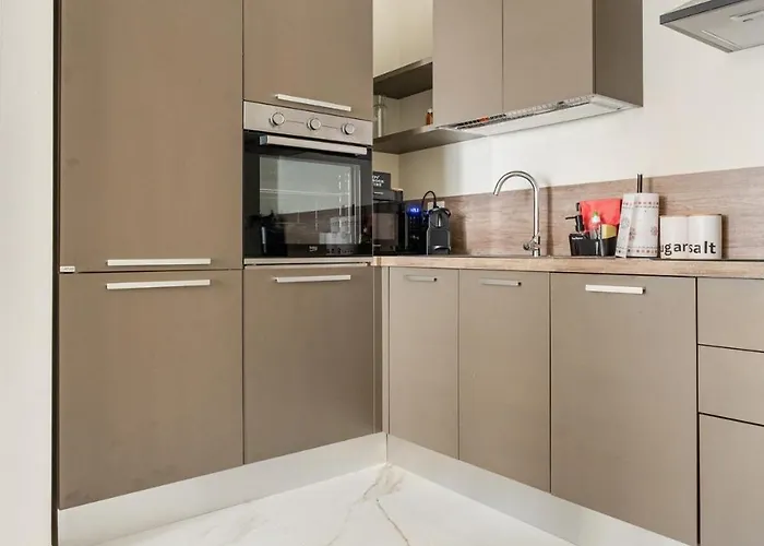 Lusso In Pieno Centro A Due Passi Dalla Stazione *